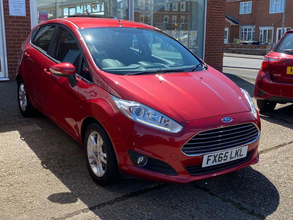 Ford Fiesta 1.25 Zetec Euro 6 Red