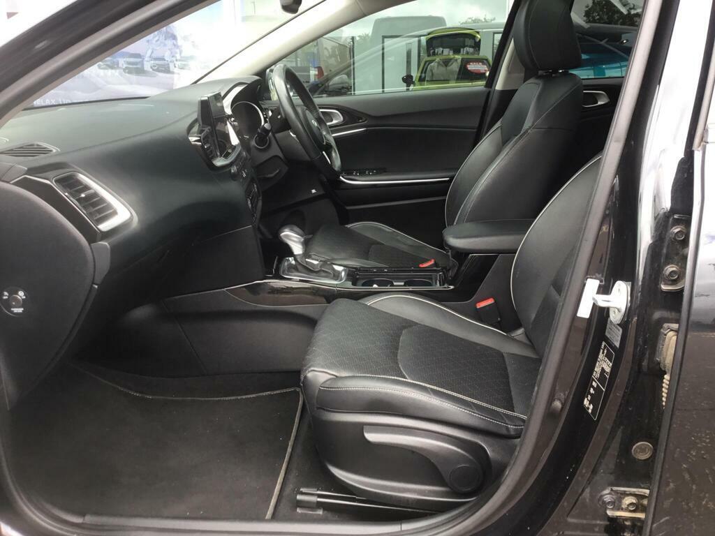 Kia Ceed 1.4 T-gdi First Edition Dct Euro 6 Ss CA19CTK Black #3