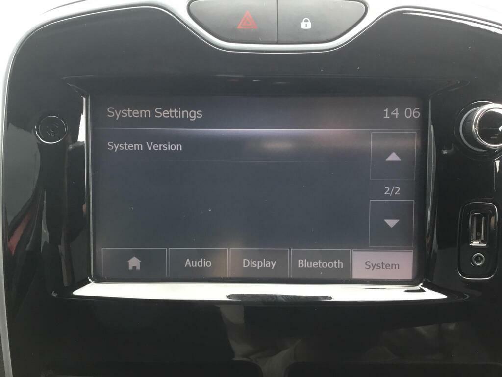 Renault Clio Renault Clio 1.5 Dci 90 Dynamique Nav Red #31