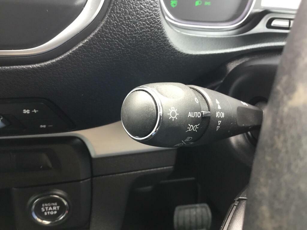 Peugeot Traveller 2L Active Black #15