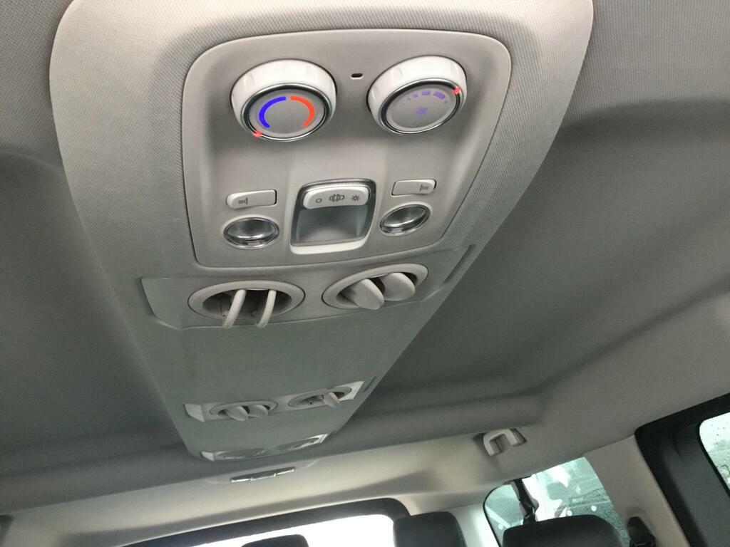 Peugeot Traveller 2L Active Black #12