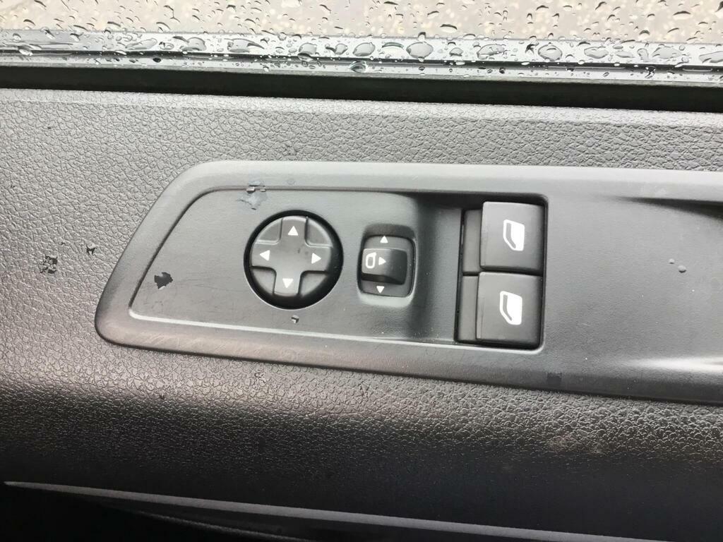 Peugeot Traveller 2L Active Black #23
