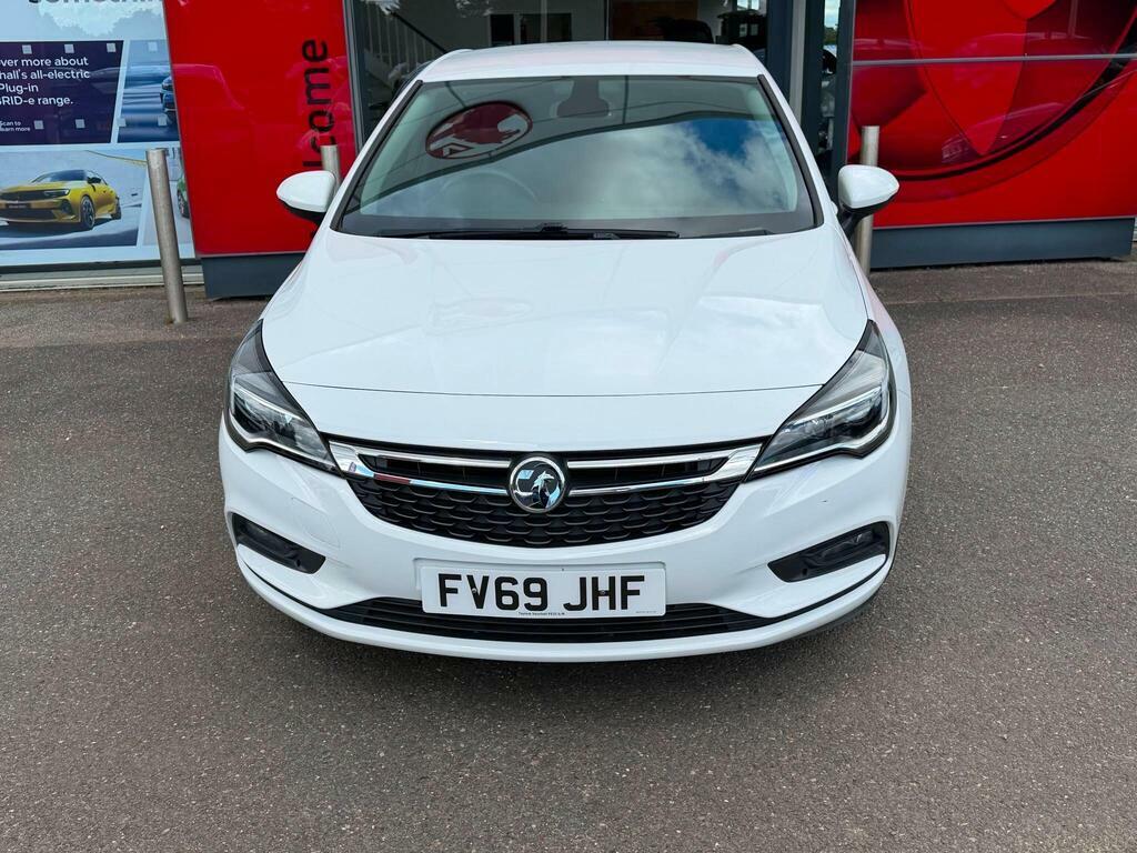 Vauxhall Astra 1.6 Cdti Blueinjection Griffin Euro 6 Ss FV69JHF White #2