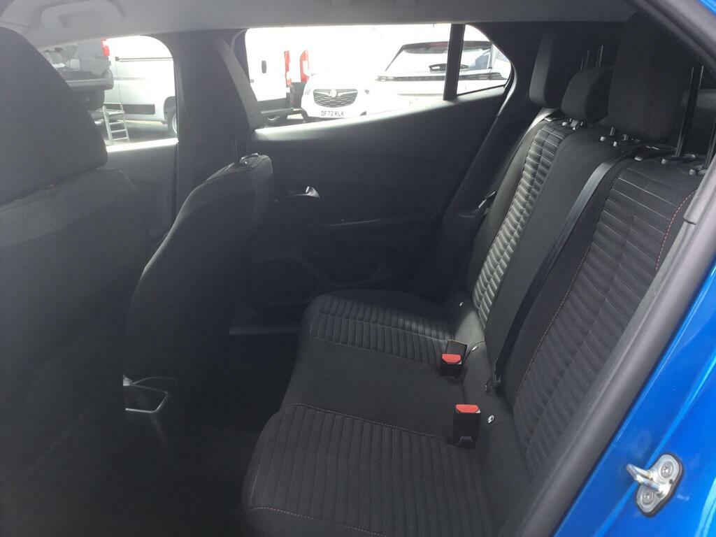 Peugeot 2008 1.2 Puretech Active Premium White #12