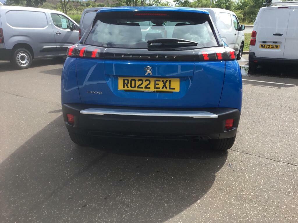 Peugeot 2008 1.2 Puretech Active Premium White #8