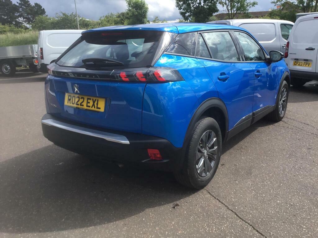 Peugeot 2008 1.2 Puretech Active Premium White #10