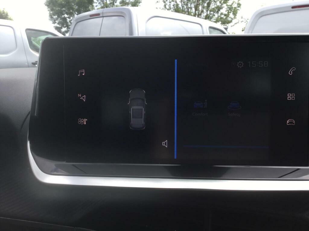 Peugeot 2008 1.2 Puretech Active Premium White #24