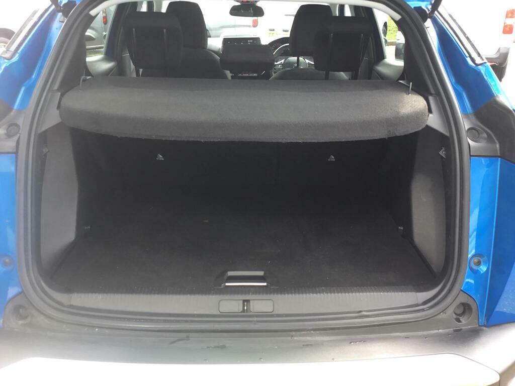 Peugeot 2008 1.2 Puretech Active Premium White #36