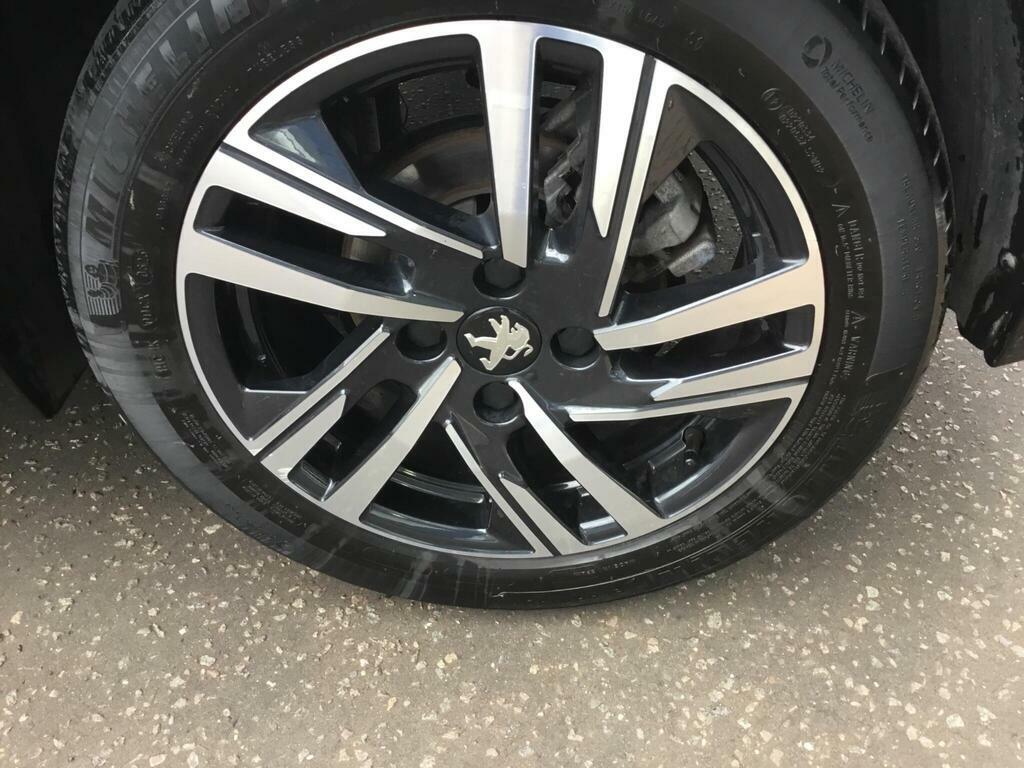Peugeot 208 Hatchback Grey #18