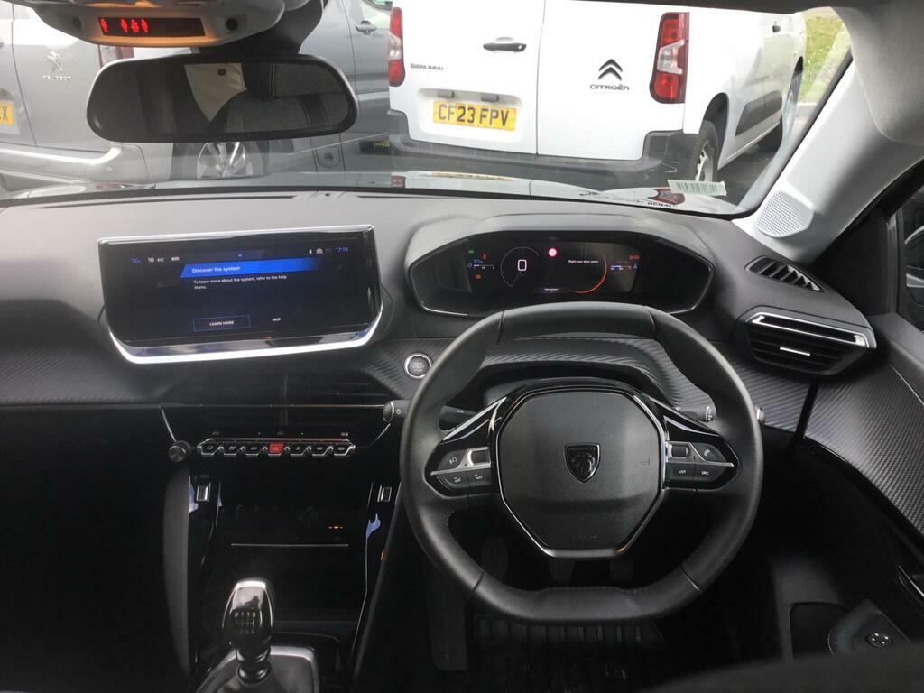Peugeot 208 1.2 Puretech Allure Euro 6 Ss EF24DMV Black #3