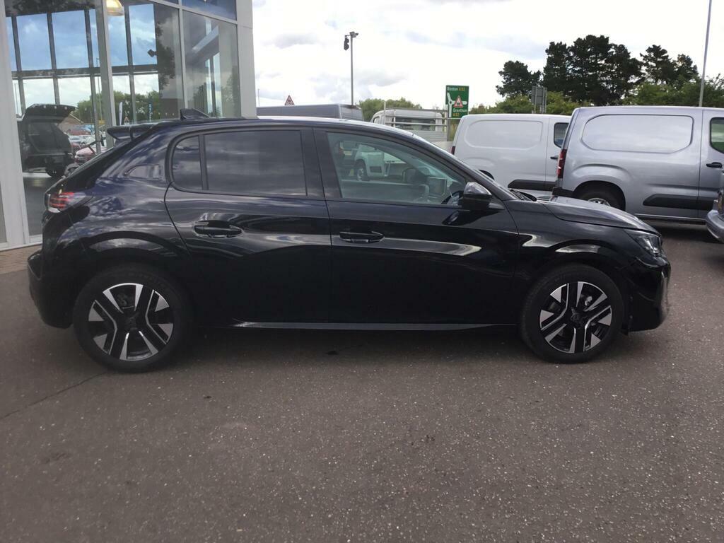 Peugeot 208 1.2 Puretech Allure Euro 6 Ss EF24DMV Black #2