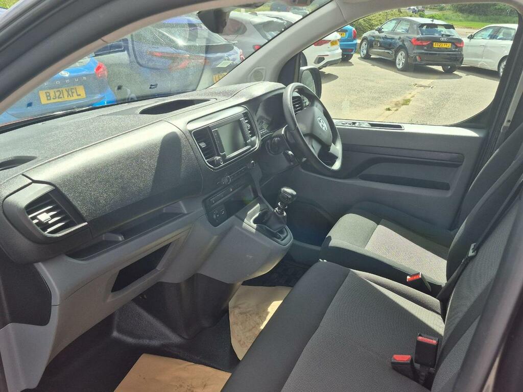 Vauxhall Vivaro Vivaro 2.0 Turbo D 3100 Sportive Panel Van 6Dr Die Grey #14