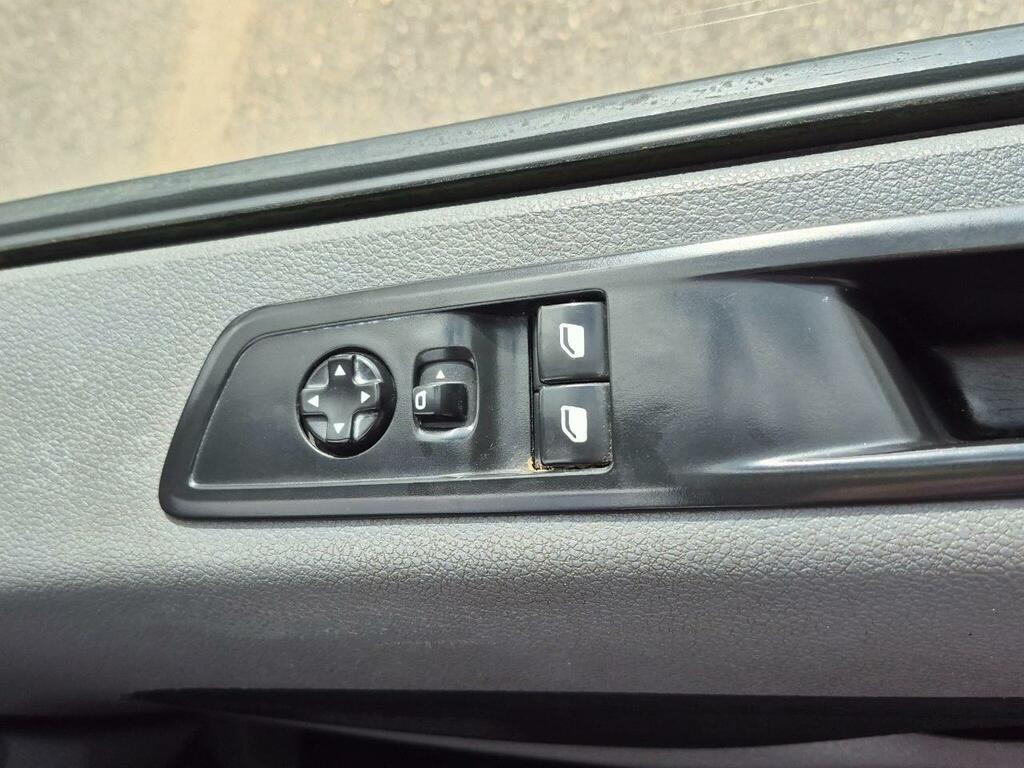 Vauxhall Vivaro Vivaro 2.0 Turbo D 3100 Sportive Panel Van 6Dr Die Grey #18