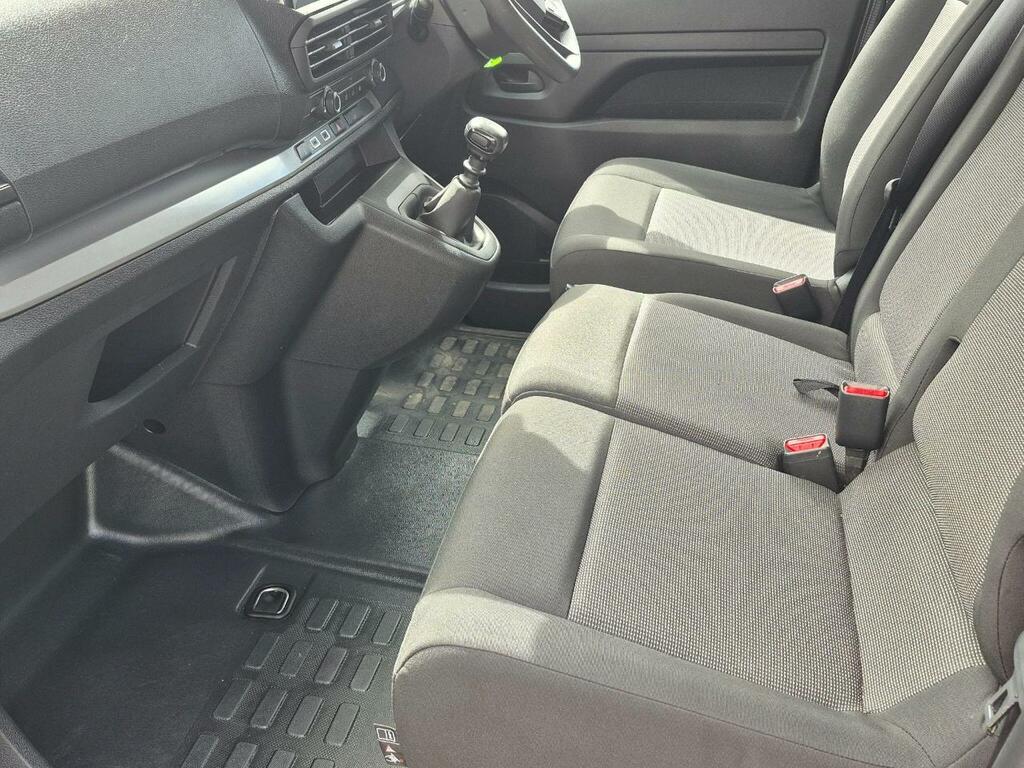Vauxhall Vivaro Prime XL White #25