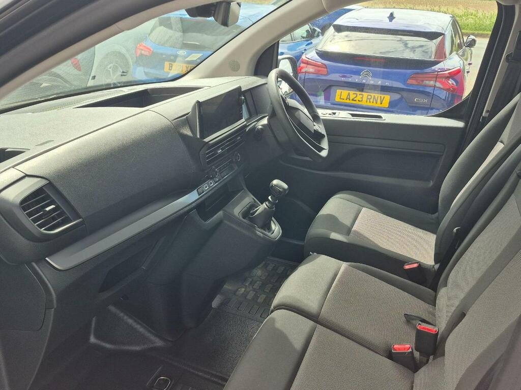 Vauxhall Vivaro Prime XL White #16