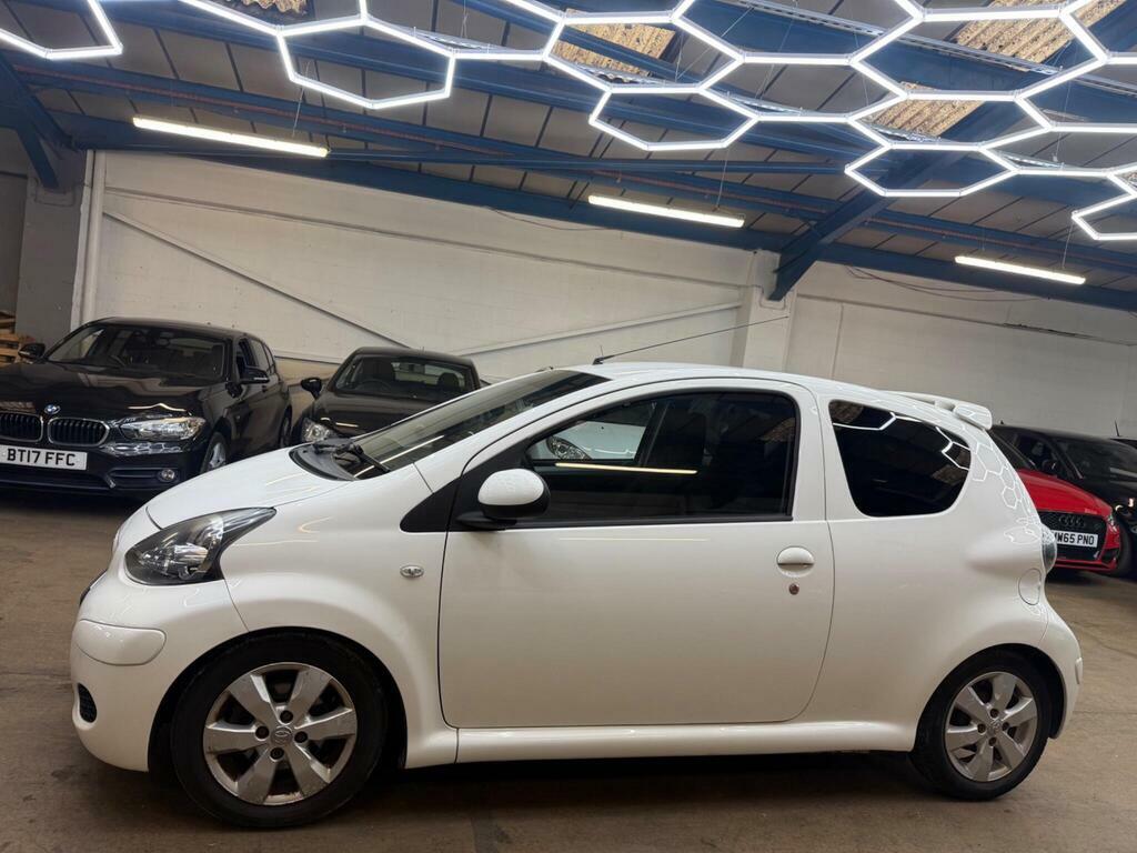 Toyota Aygo 1.0 Vvt-i Go Euro 5 AJ61HHM White #6