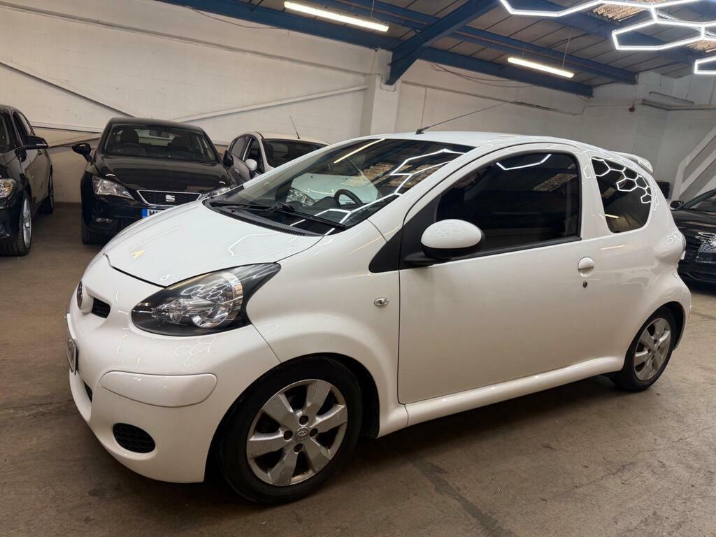 Toyota Aygo 1.0 Vvt-i Go Euro 5 AJ61HHM White #5