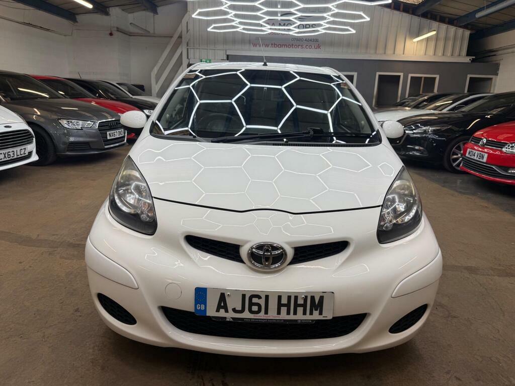 Toyota Aygo 1.0 Vvt-i Go Euro 5 AJ61HHM White #3