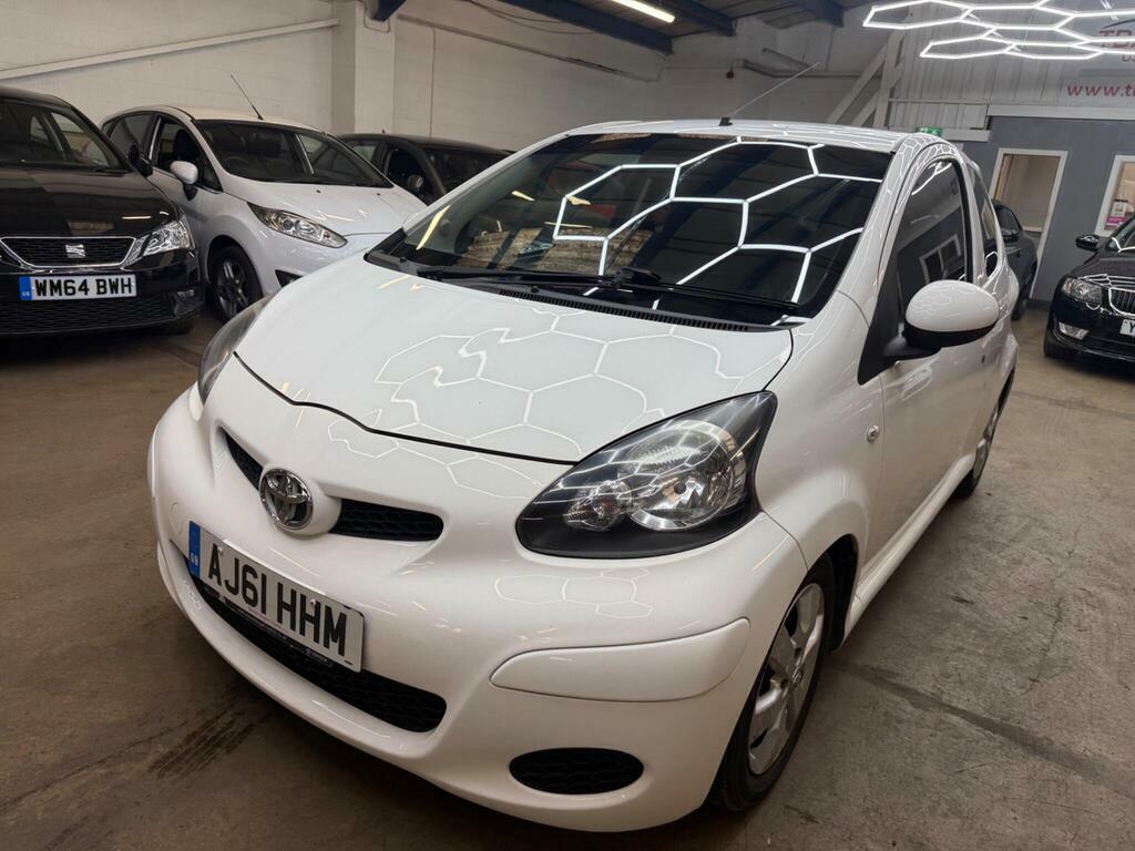 Toyota Aygo 1.0 Vvt-i Go Euro 5 AJ61HHM White #4