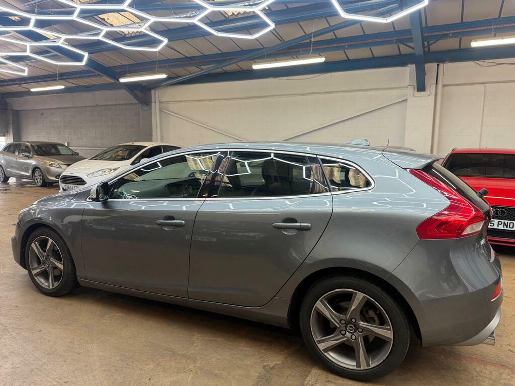 Volvo V40 2L R-design Grey #9