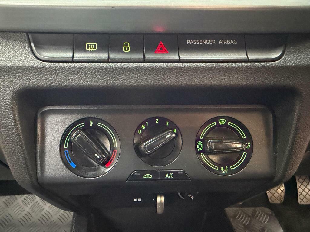 Skoda Fabia 1.0 Tsi Se Hatchback Blue #35
