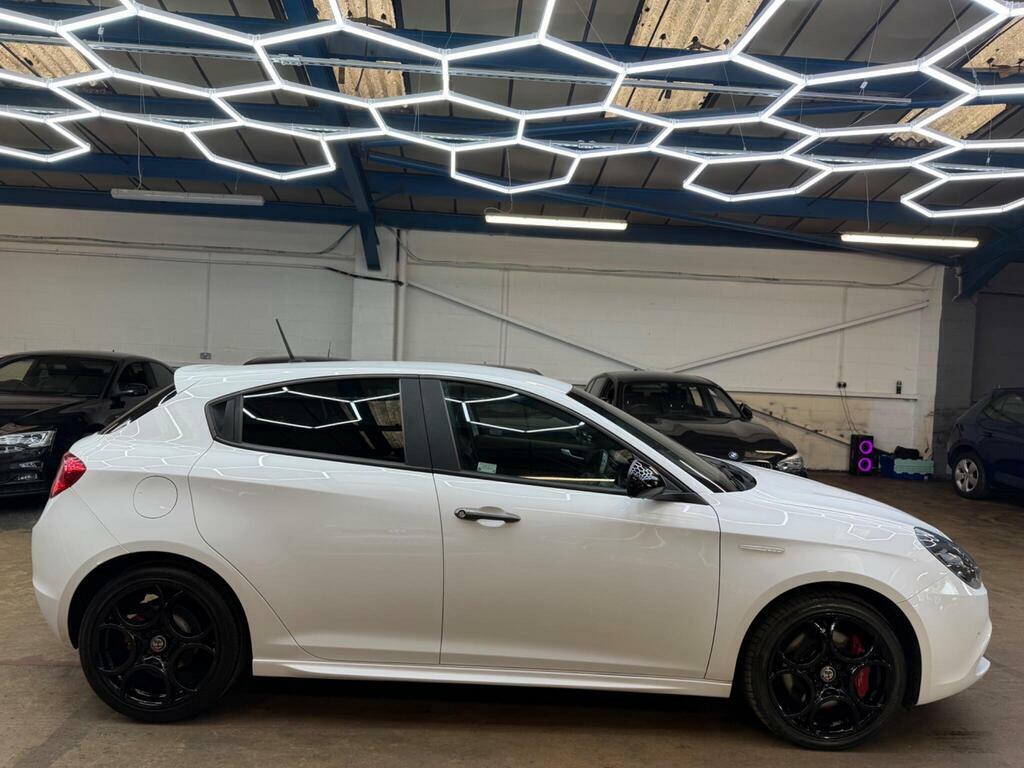 Alfa Romeo Giulietta Hatchback Blue #14