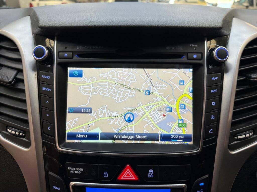 Hyundai I30 1.6 Se Nav Euro 6 Silver #35