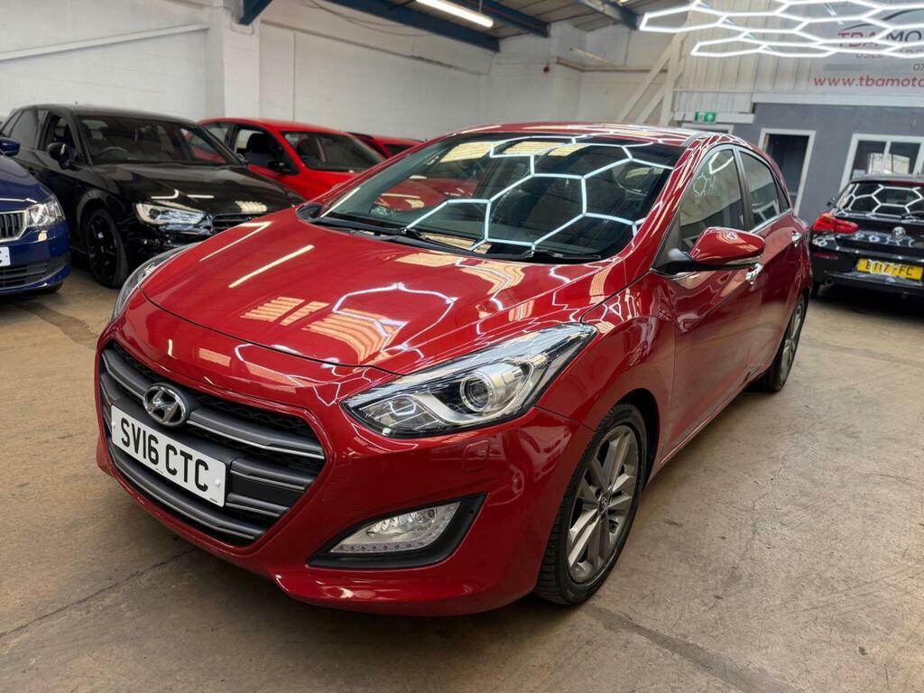 Hyundai I30 1.6 Crdi Blue Drive Premium Euro 6 S S Red #6