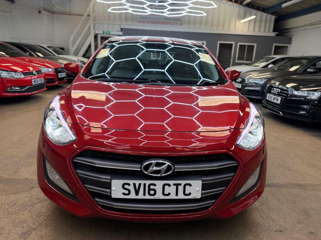 Hyundai I30 1.6 Crdi Blue Drive Premium Euro 6 S S Red #5