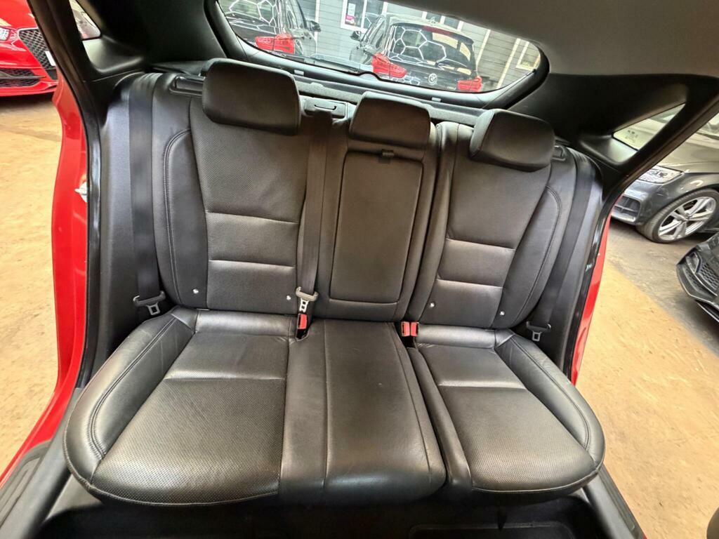 Hyundai I30 1.6 Crdi Blue Drive Premium Euro 6 S S Red #3