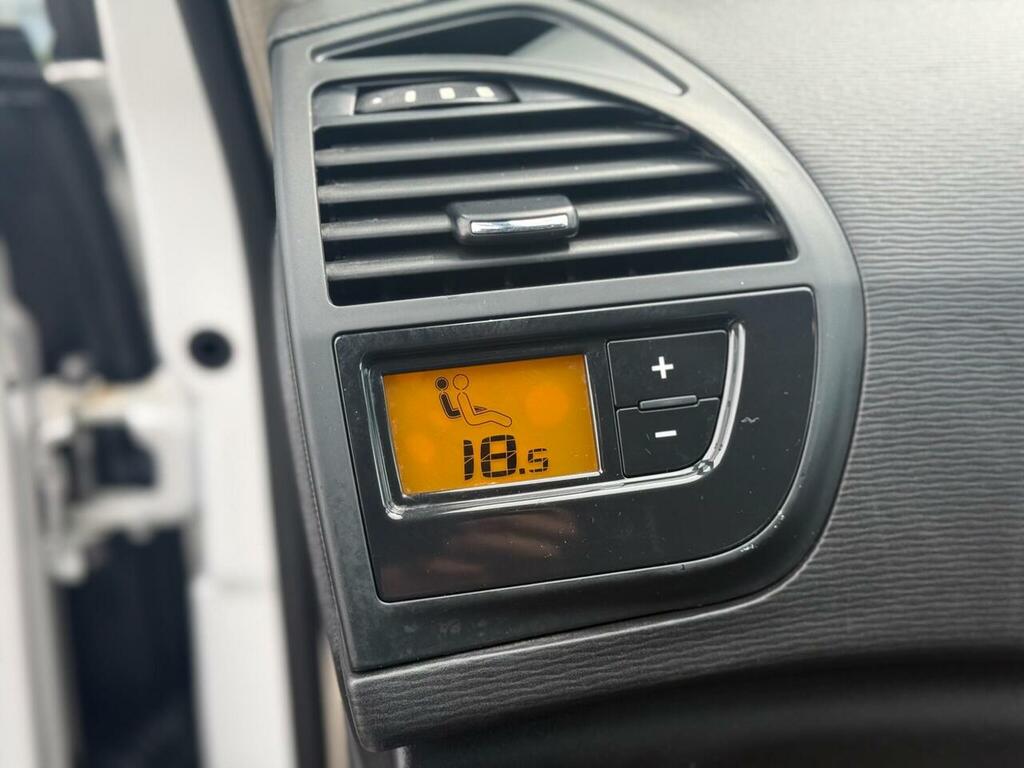 Citroen Grand C4 Picasso Mpv Black #30