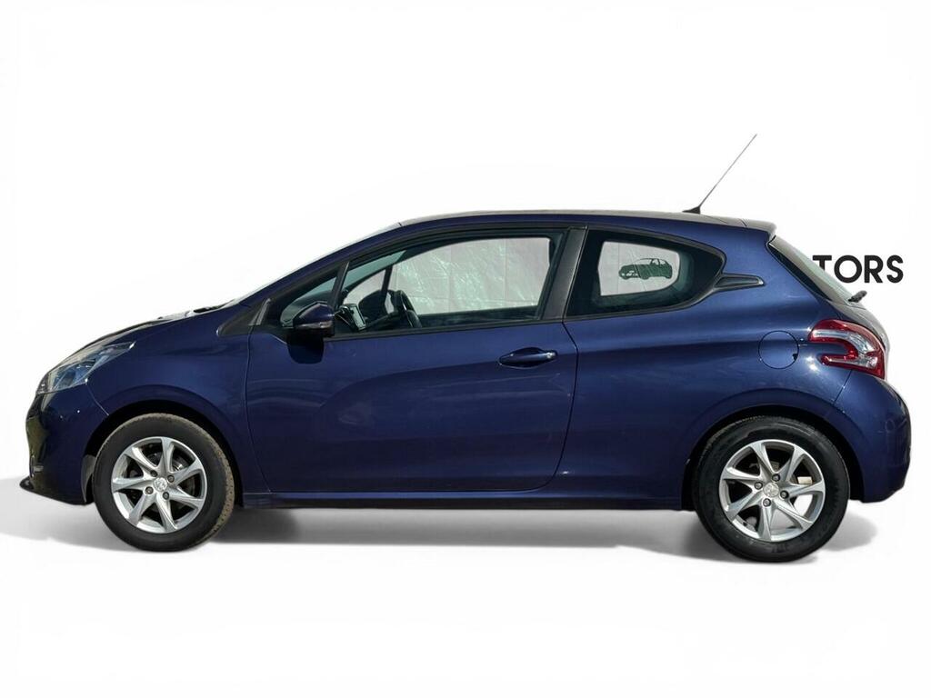 Peugeot 208 Hatchback White #13
