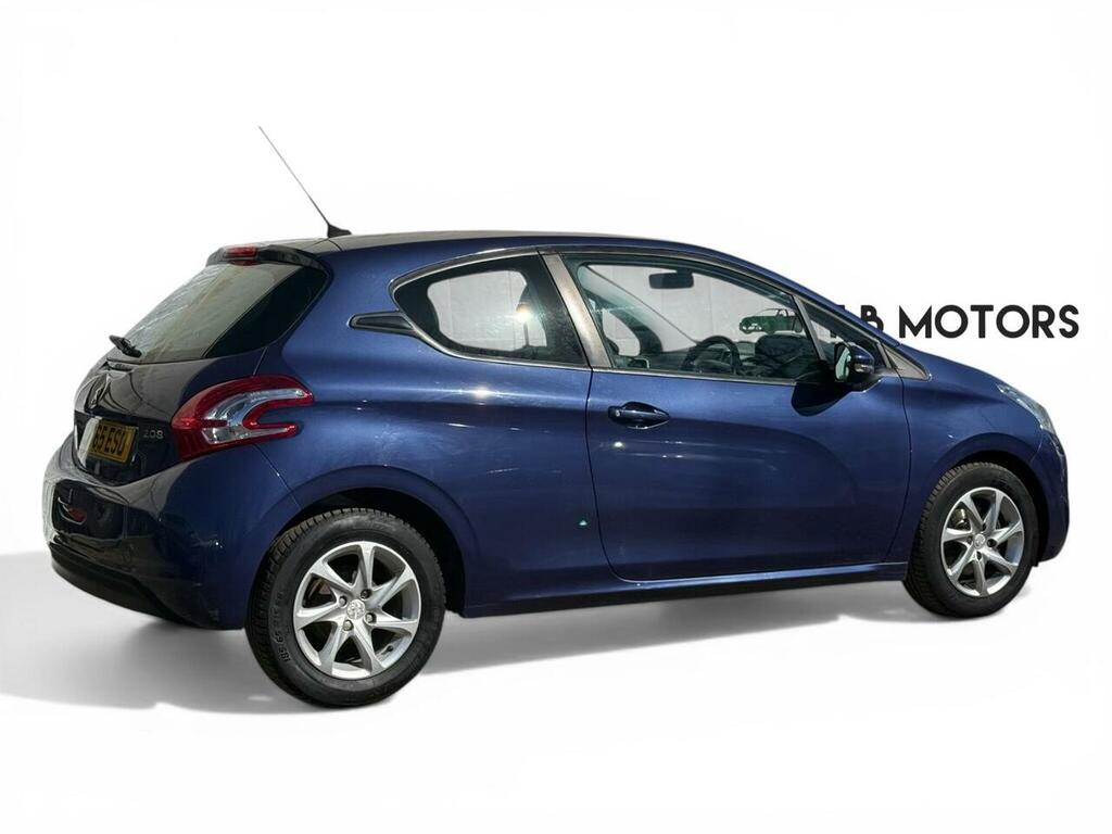 Peugeot 208 Hatchback White #18