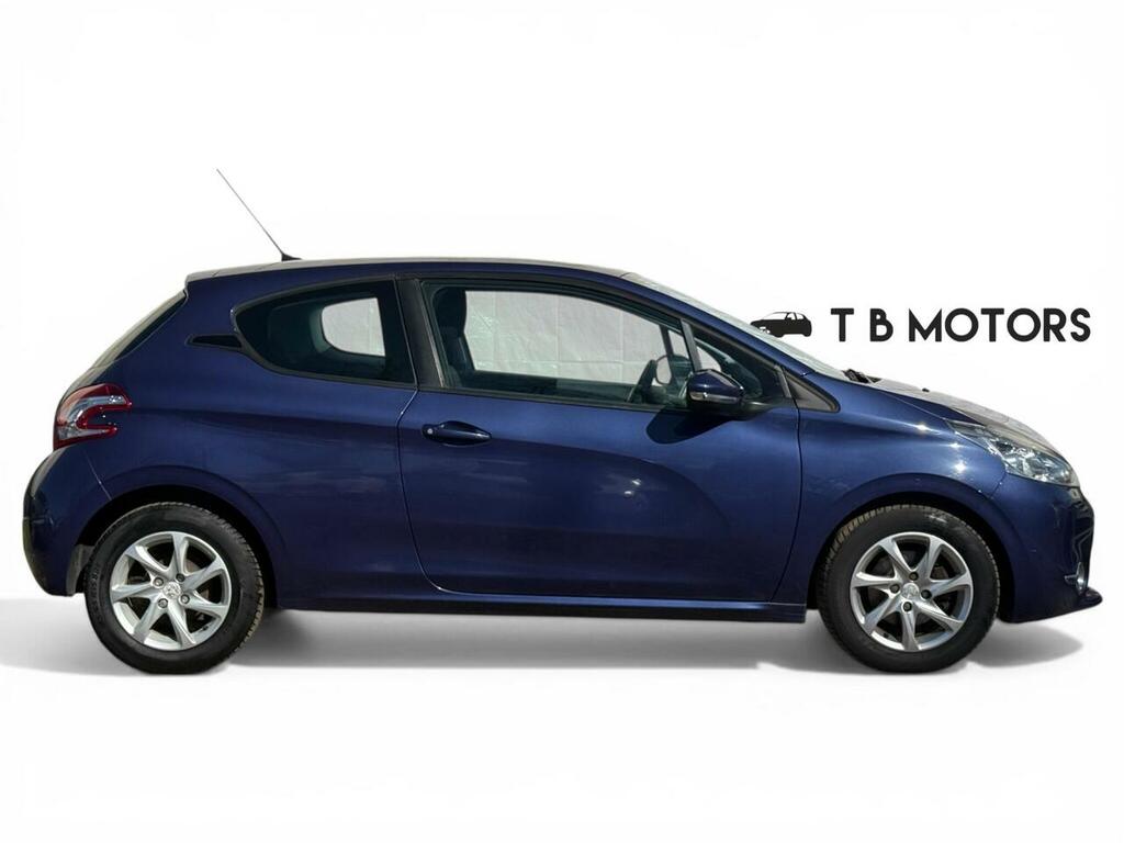 Peugeot 208 Hatchback White #19