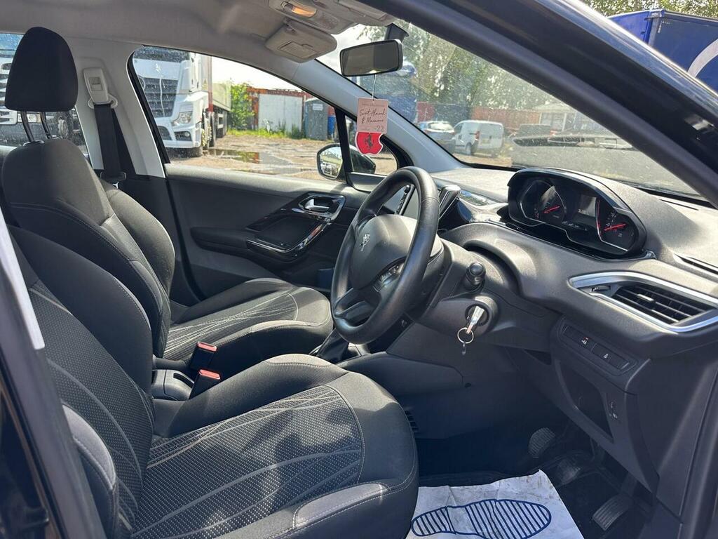 Peugeot 208 1.0 Vti Active Euro 5 Black #3