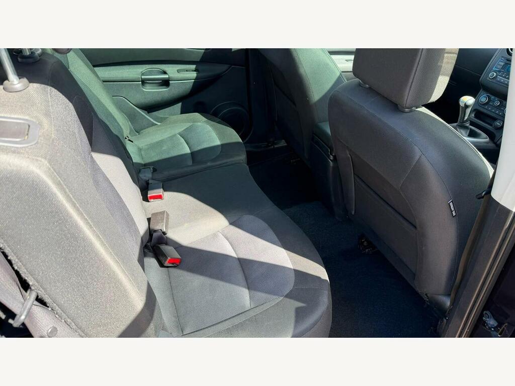Nissan Qashqai+2 Hatchback Silver #37