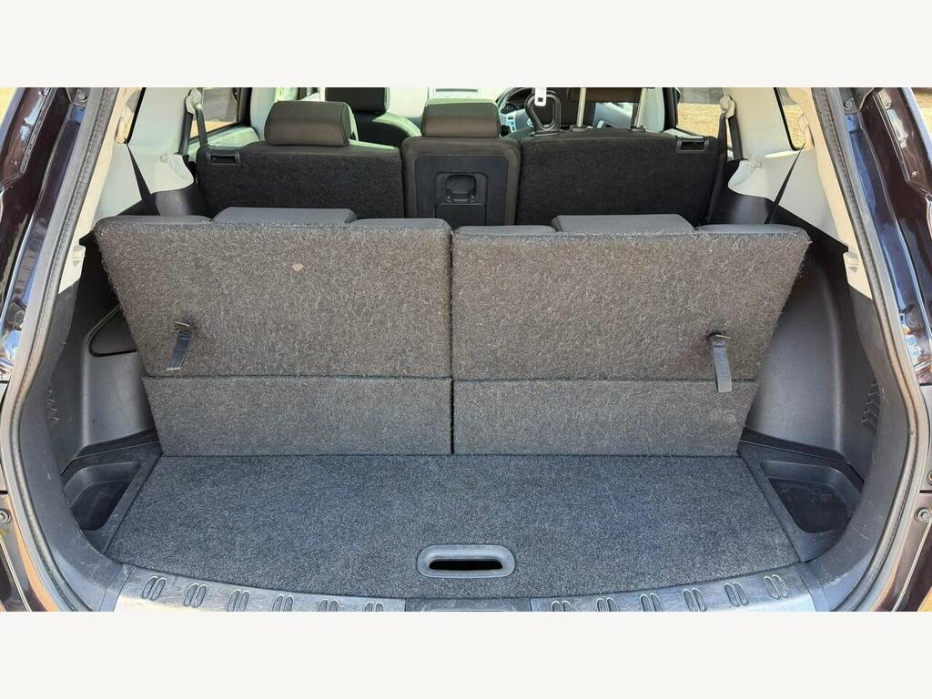 Nissan Qashqai+2 Hatchback Silver #47