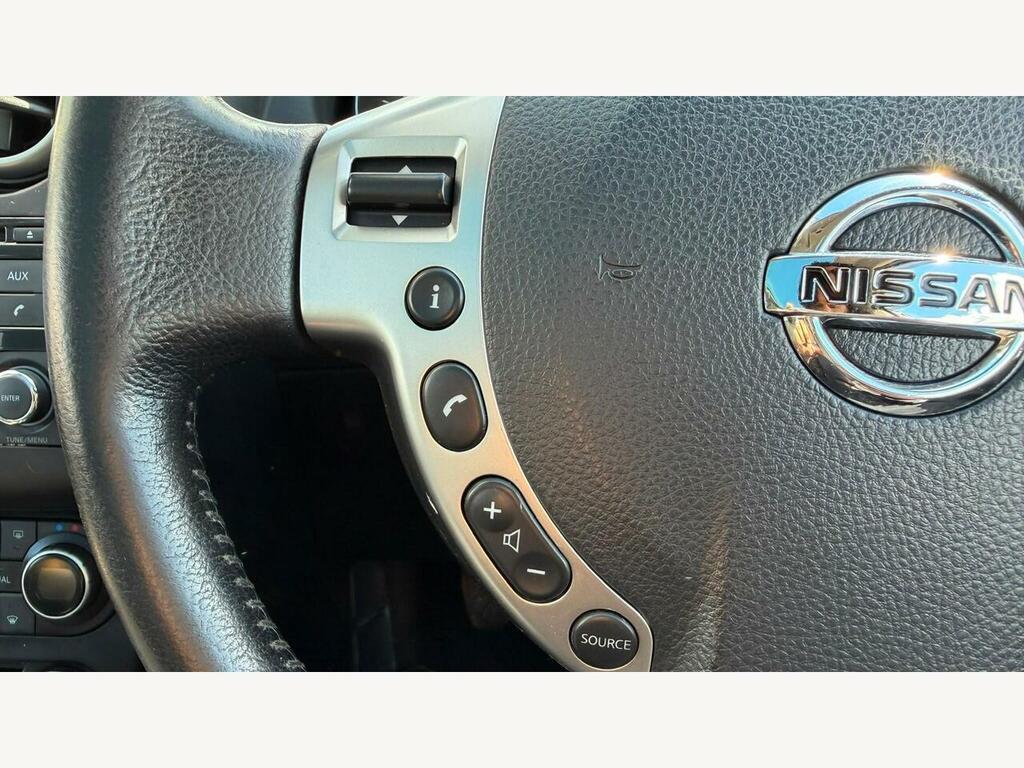 Nissan Qashqai+2 Hatchback Silver #43