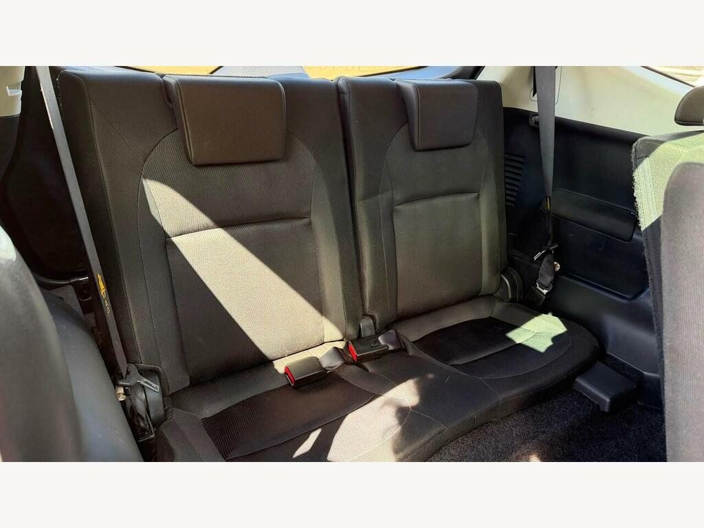 Nissan Qashqai+2 Hatchback Silver #39