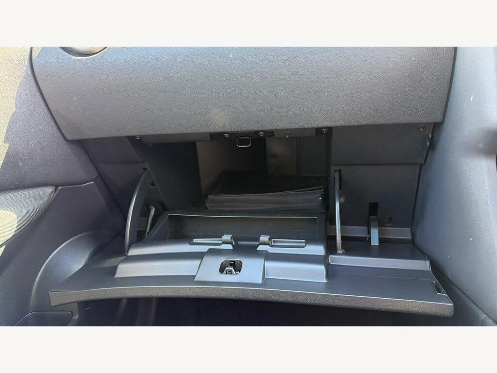Nissan Qashqai+2 Hatchback Silver #49