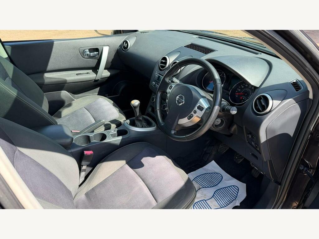 Nissan Qashqai+2 Hatchback Silver #24