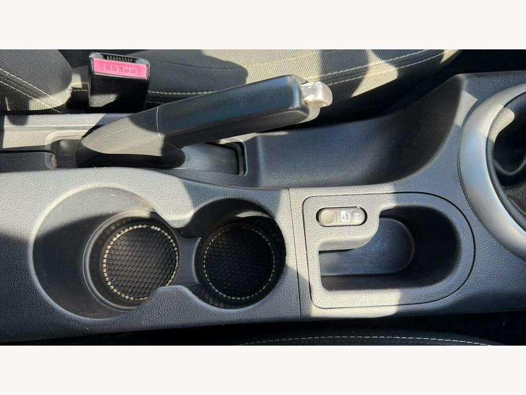 Nissan Qashqai+2 Hatchback Silver #30