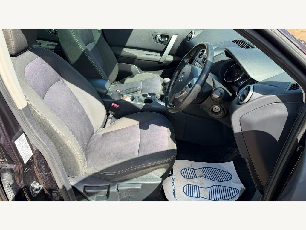 Nissan Qashqai+2 Hatchback Silver #36