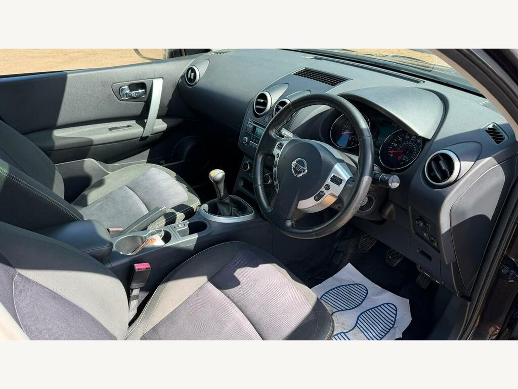 Nissan Qashqai+2 Hatchback Silver #23