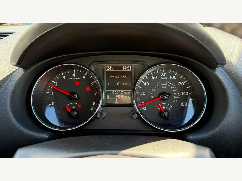 Nissan Qashqai+2 Hatchback Silver #46