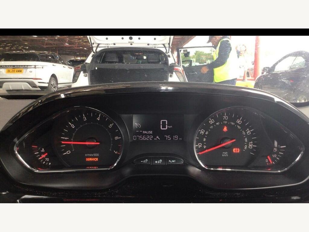 Peugeot 208 2014 14 Active White #12