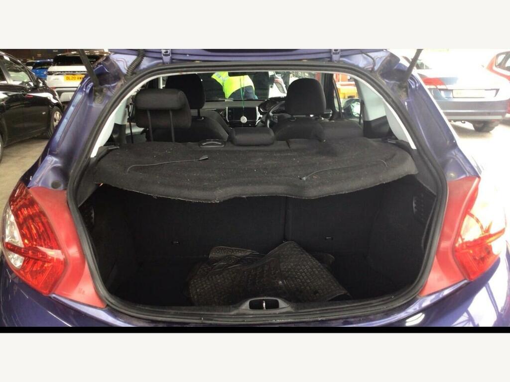 Peugeot 208 2014 14 Active White #9