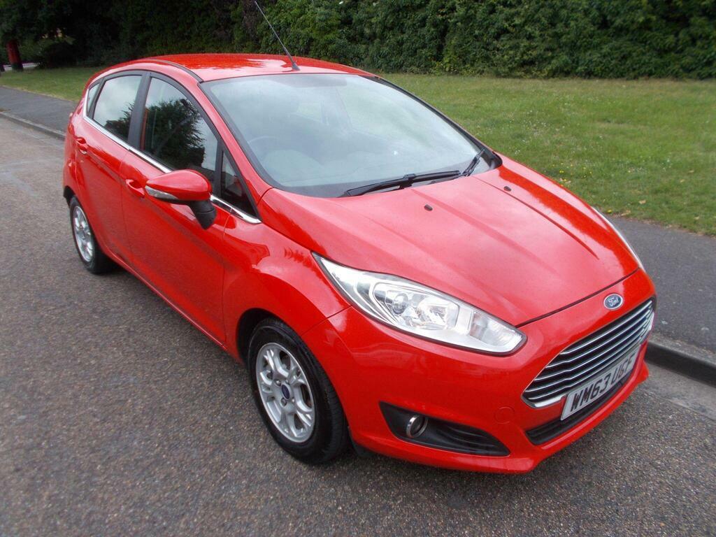Ford Fiesta 1.6 Tdci Econetic Zetec Euro 5 S S WM63UEF Red #2