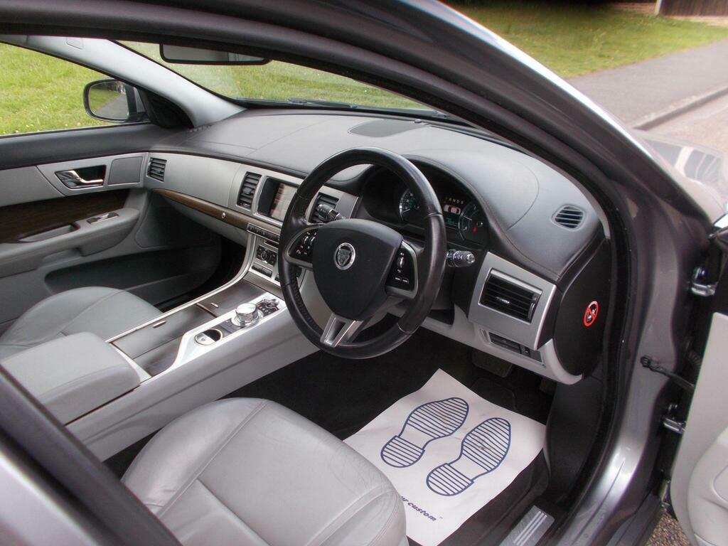Jaguar XF 2.2D Luxury Euro 5 S S Grey #3