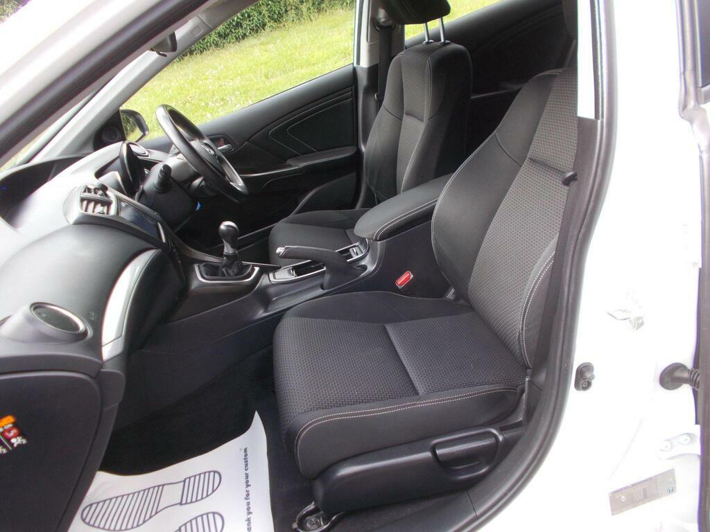 Honda Civic 1.6 I-dtec Se Plus Euro 5 S S White #4